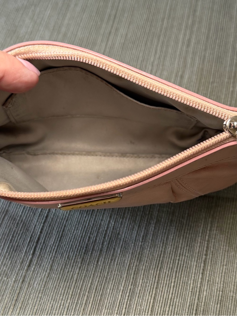 Coach Blush Pink Leather Wristlet Clutch with Gold Plaque - Picture 4 of 4